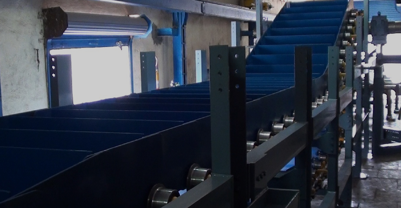 Customized apron feeder for waste-to-energy plant by RUD India